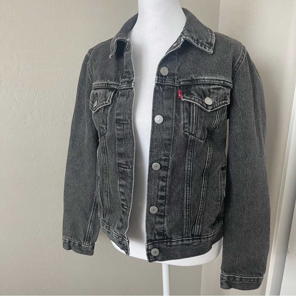 Levi’s women’s denim wash denim jacket black